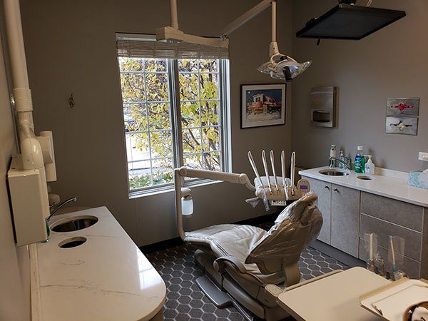 Kay & Amanda Henry, DDS dental office 4